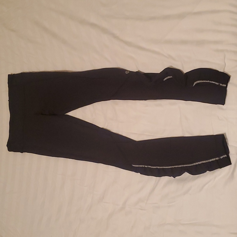 Lululemon running leggings with ruching at calves